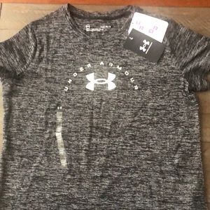 Es una bonita blusa para hacer ejercicio, para niñas y nueva no está usada